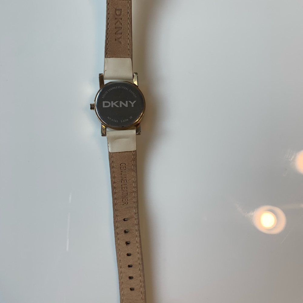 Dkny watch - Picture 3 of 3